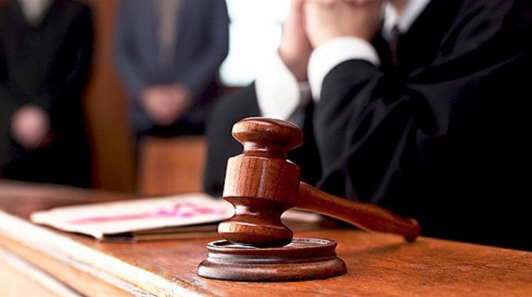 Сварка під вікнами та перелякана дитина: у Городку суд покарав чоловіка за домашнє насильство