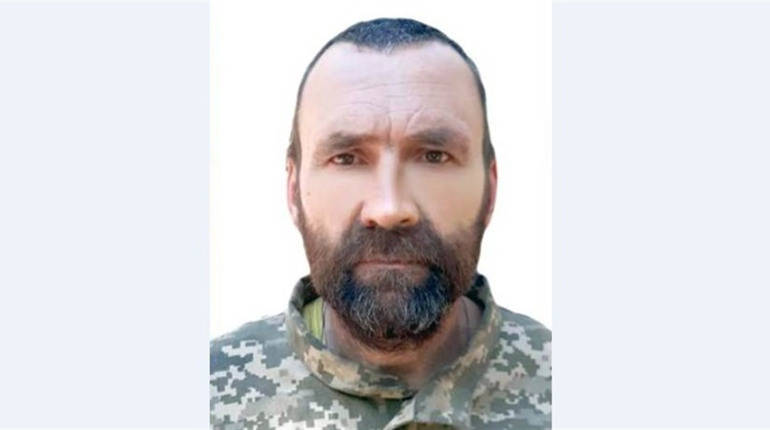 Захисник Віктор Анікієнко вів розвідку у донецьких степах, в яких і відібрав ворог життя Героя