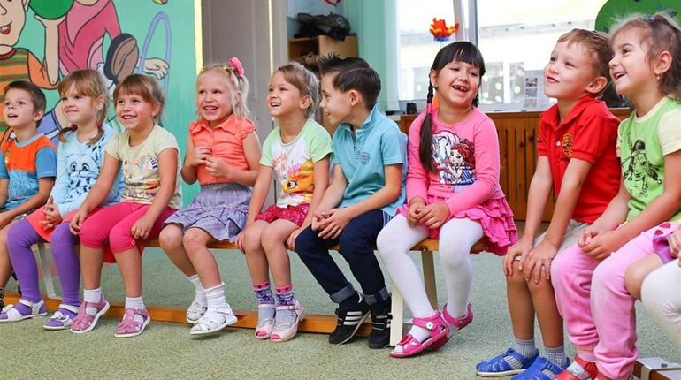 Працівникам дитсадків обіцяють збільшення зарплати: дізнайтесь подробиці
