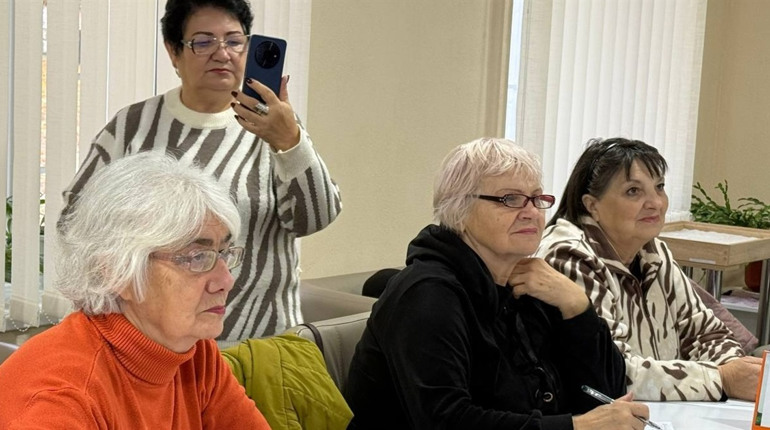 «Шваблики і кабиця»: первомайські слухачки Університету третього віку згадували слова з дитинства