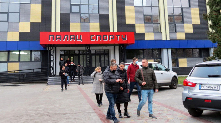 Систему водозабезпечення плавального басейну спорткомплексу "Шахтар" відремонтують за 4,5 мільйона