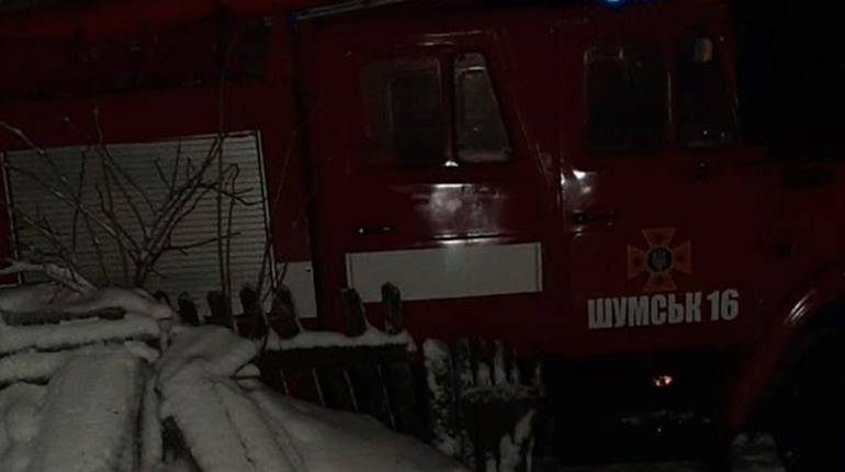 На Кременеччині горіла господарська будівля