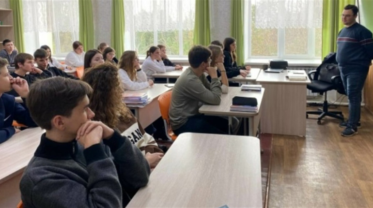 На ТОТ Херсонщини батьків школярів змушують збирати гроші для армії РФ
