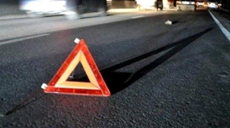 Врізався автівкою в паркан та електроопору і втік: поліція знайшла винуватця ДТП в Городниці