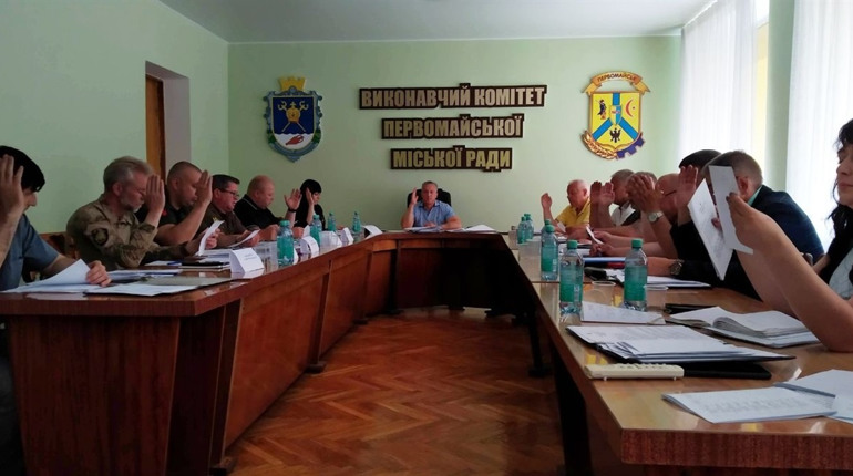 У Первомайську відзначать грошовими преміями 12 випускників