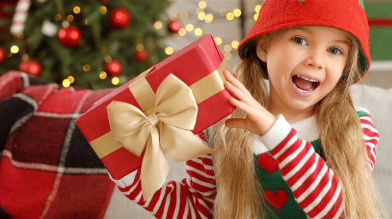 Радість у кожен дім: дітям пільгових категорій Південноукраїнська вручатимуть новорічні подарунки