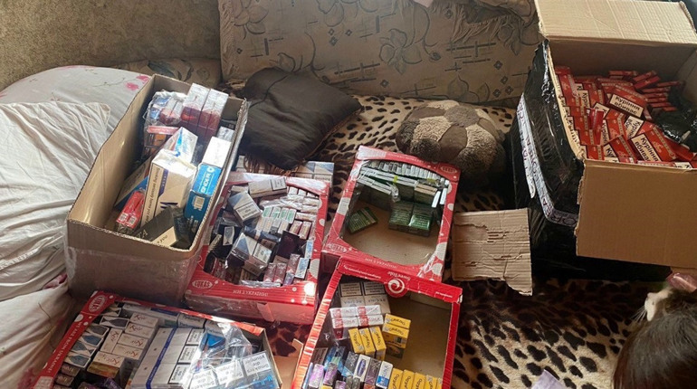 На Черкащині група осіб займалася виготовленням та збутом незаконно виготовлених тютюнових виробів