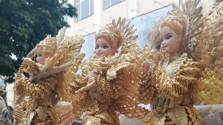 Звягельський ярмарок зібрав сотні людей на вулиці Шевченка