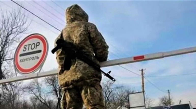 Окупанти продовжили термін видачі перепусток автомобілістам Мелітополя