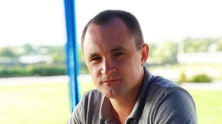 Мріє про екологічну місію, а працює волонтером: як Денис Балмасов заснував "СІЧ" і допомагає людям