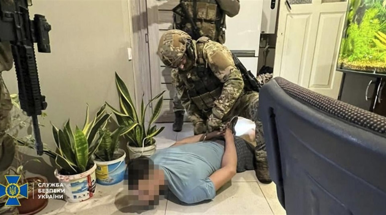 На Сумщині блоковано діяльність угруповання, яке вимагало гроші для наповнення «злодійської каси"