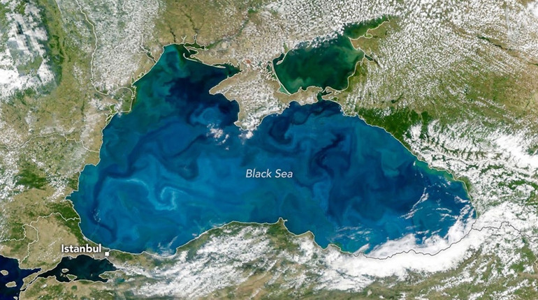 Супутник NASA зафіксував бірюзовий колір Чорного моря влітку