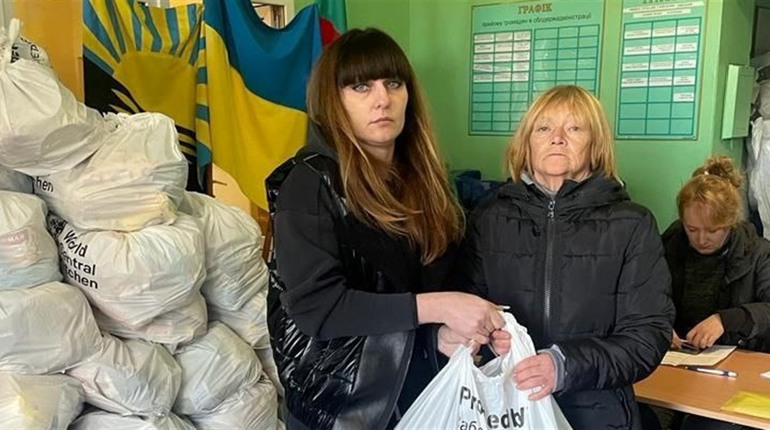 Жителі Торецька отримали 3500 продуктових наборів від благодійників
