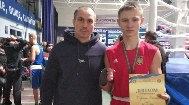 Старокостянтинівські перемагають: боксери спортивної школи привезли перемогу з обласного чемпіонату