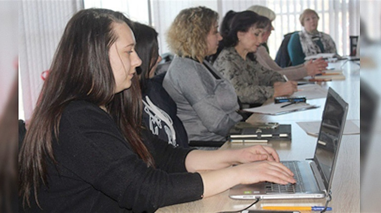 Знання — це додаткові можливості. У Городку жінки вчилися писати грантові проєкти
