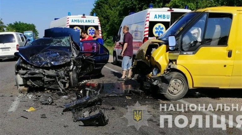 Аварія в Дальнику: в лоб зіткнулися два автомобіля. Постраждала дитина