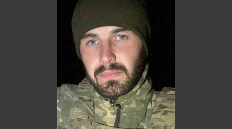 Виконуючи бойове завдання загинув житель Ржищівщини Роман Дідиченко. Героя поховають у Яблунівці