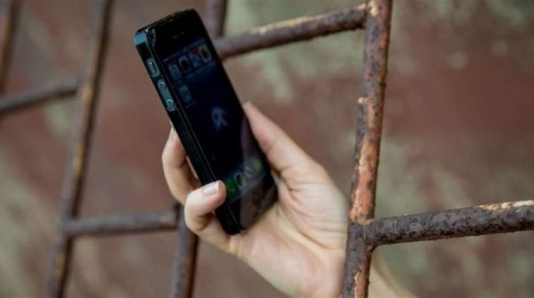 На Черкащині повідомили про підозру чоловіку, який продавав неіснуючі дрова, сидячи за ґратами