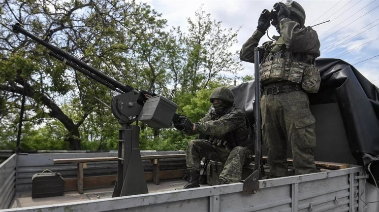 Перегрупування. Аби зупинити контрнаступ ЗСУ на Луганщині росіяни планують замінити свої війська