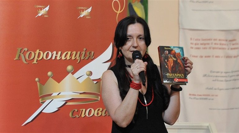 “Я знала, що буде війна”: дрогобицька письменниця Вероніка Мосевич про свої нові романи