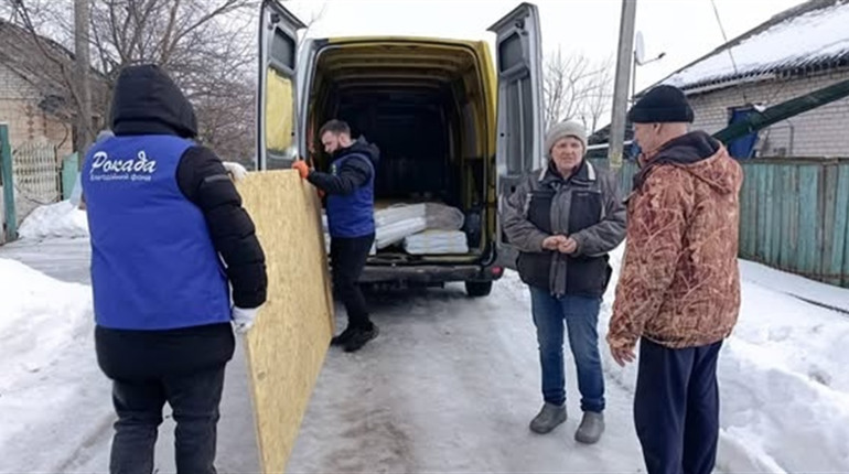 Після нічного обстрілу Мени громада згуртувалася для допомоги постраждалим