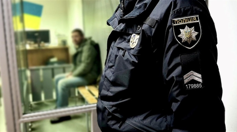 У Первомайську поліціянти затримали місцевого чоловіка: напідпитку побив знайомого до смерті