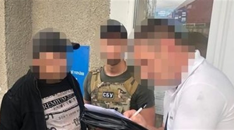 На Буковині СБУ затримала на хабарі «антикорупціонера»