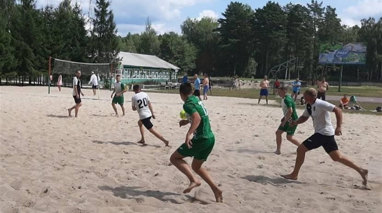Команда «Моноліт» з Варашу – чемпіони Рівненщини з пляжного футболу