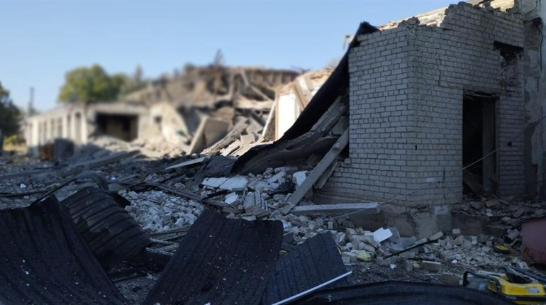 Херсон та область під ворожим обстрілом: зруйновані житлові будинки, поранені мирні жителі