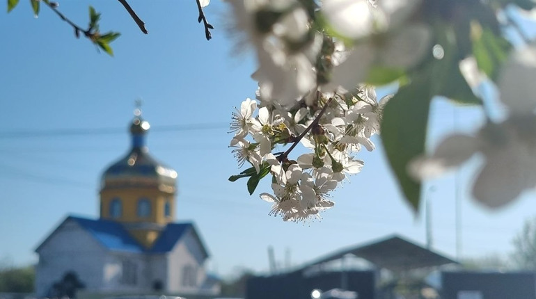 Квітневий календар релігійних свят: чому Великдень у 2026 має дві дати та які ще є свята