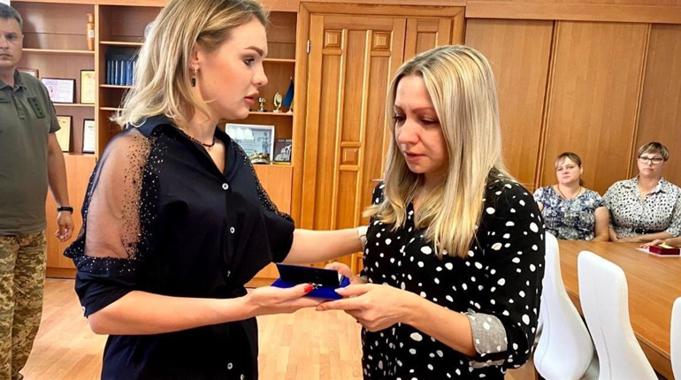 Військовому зі Сміли Віталію Микитенку посмертно вручили відзнаку