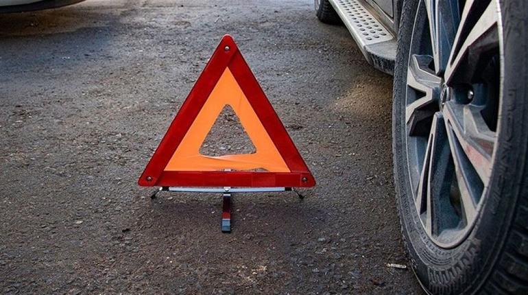 У селі Дачне поліцейський на авто наїхав на жінку: вона загинула