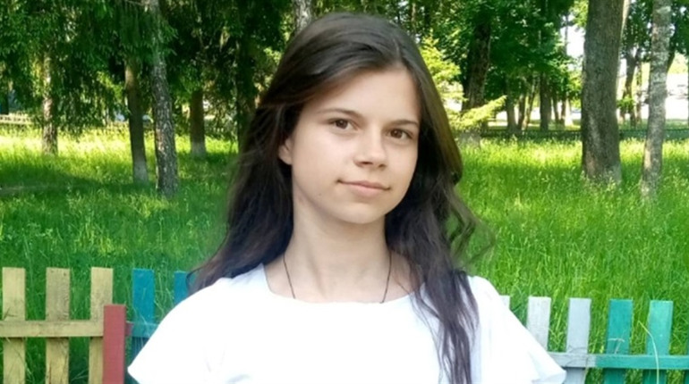 Вокалістка з Глухівщини перемогла у всеукраїнському конкурсі мистецтв із піснею про тата (ВІДЕО)