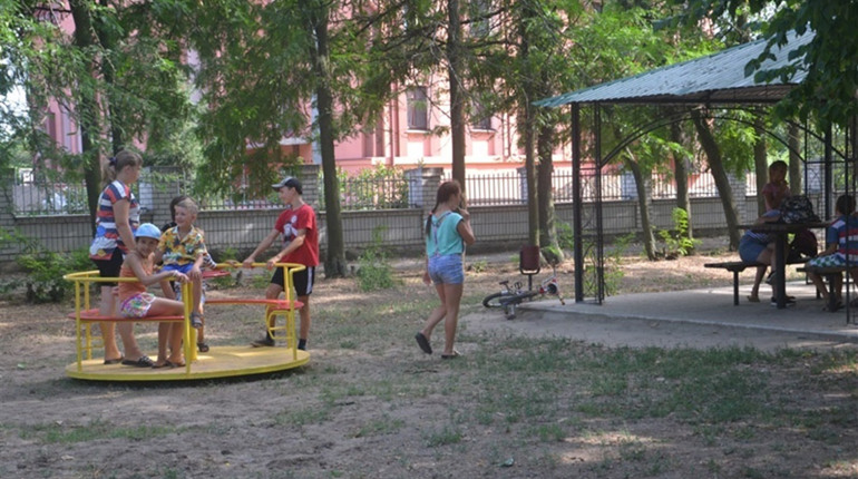 Щоб діти не жебрали і не курили