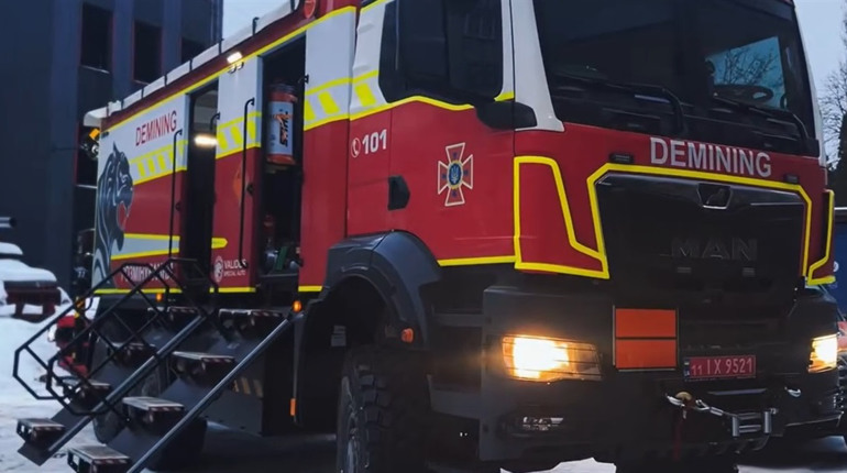 На Чернігівщині "The HALO Trust" передали рятувальникам технічну допомогу. Що подарували
