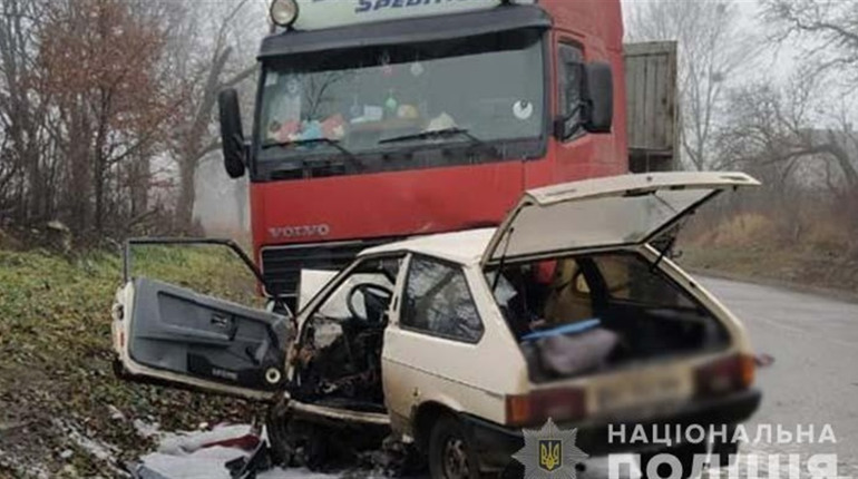 Смертельна ДТП на Чортківщині: пасажир загинув, водій - в лікарні