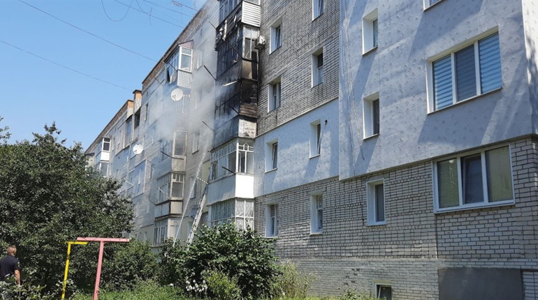 У Глухові сталася пожежа в багатоповерхівці (ФОТО)