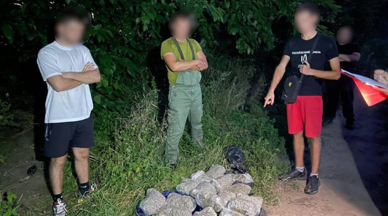 На Черкащині повідомили про підозру чотирьом наркоділкам