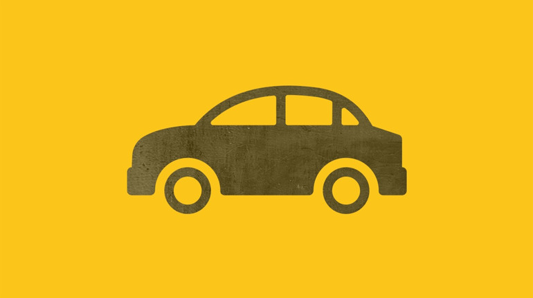 У Сватовому розбили вікно у автомобілі і обікрали його