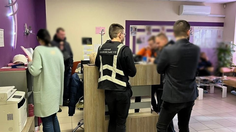 Маштабна злочинна організація з продажу новонароджених дітей іноземцям