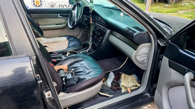 На Рокитнівщині в авто волинянина знайшли боєприпаси