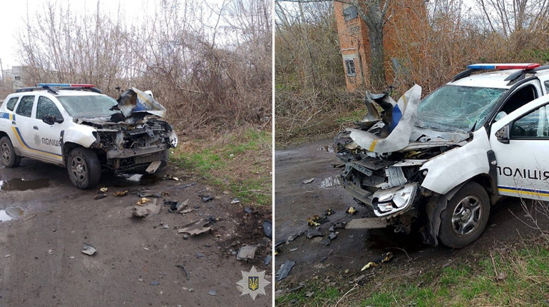 Ворог вдарив безпілотником по поліцейському авто в Білопіллі