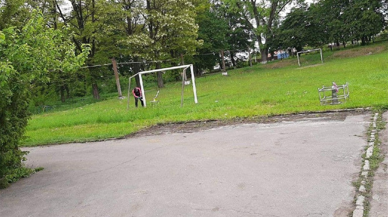 Крик обуреної мами. Як хобі городоччан створює небезпеку маленьким дітям