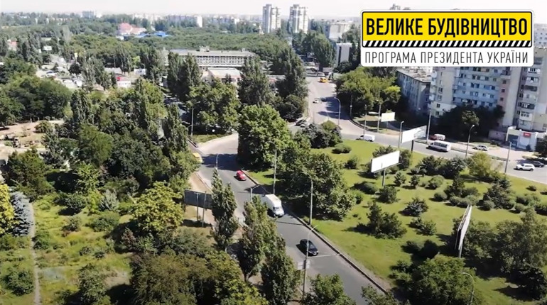 У Херсоні триває ремонт Проспекту 200-річчя Херсона біля автовокзалу — розповідаємо, що вже зробили