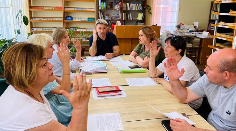 Покровчанок оштрафували за продаж алкоголю неповнолітнім. Подробиці