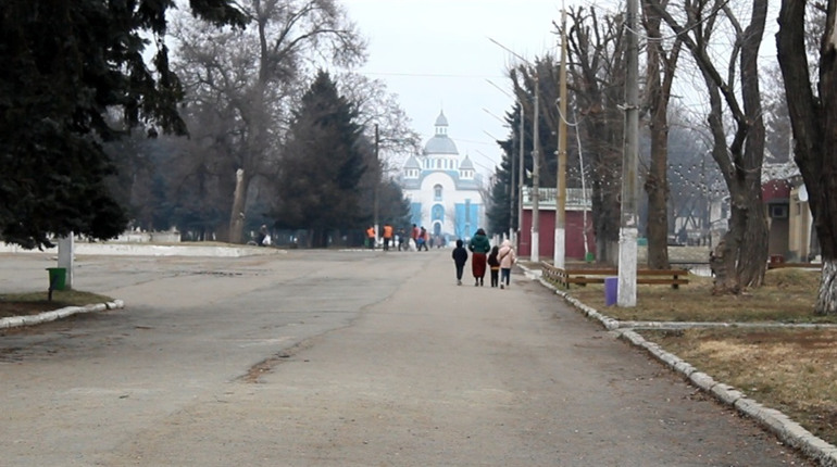 Продавцю пропонують 200 грн за зміну; касиру в ломбард 11 000 грн: свіжі вакансії в Жовтих Водах