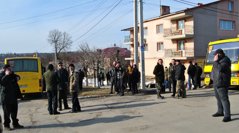 На потреби ЗСУ. Скільки транспортних засобів вилучили у городоцьких освітян