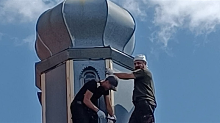 У корюківському центральному Свято-Вознесенському храмі відремонтували покрівлю, пофарбували купола