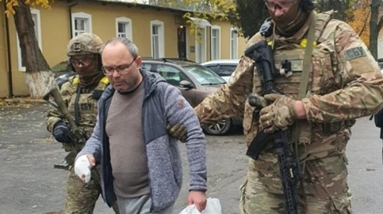 Впроваджував «рубльову зону»: У Херсоні затримали чоловіка, якого підозрюють в роботі на ворога