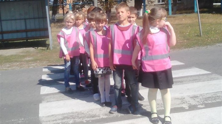 У Сватовому школярам стало безпечніше ходити у школу і додому завдяки зусиллям місцевих активістів